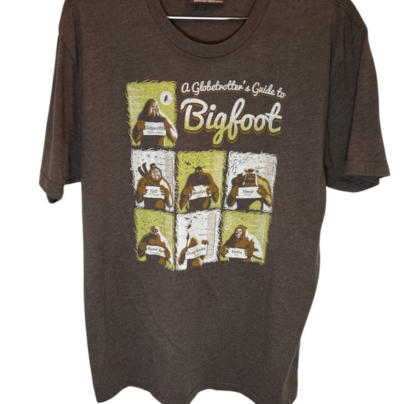 Sasquatch trading Post Other - Retro Globetrotters guide to Bigfoot T-shirt, Sz L.